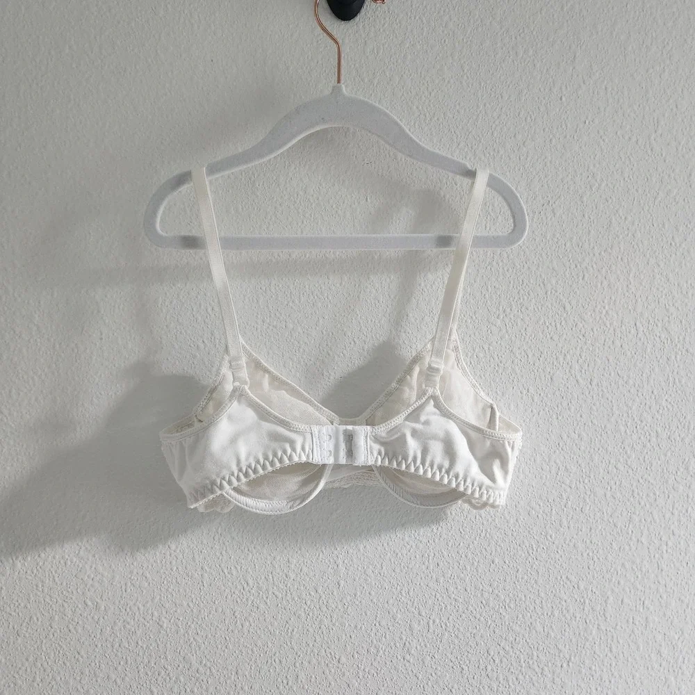 Olga Vintage White Floral Lace Underwire Bra Adjustable Straps size 34A